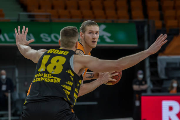 进攻球员通 进攻球员通