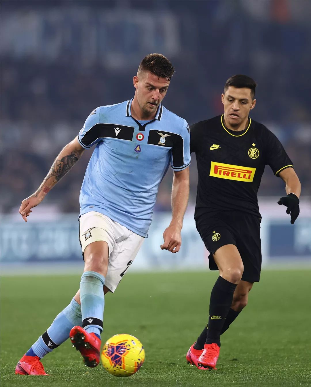 无疑是左右 无疑是左右