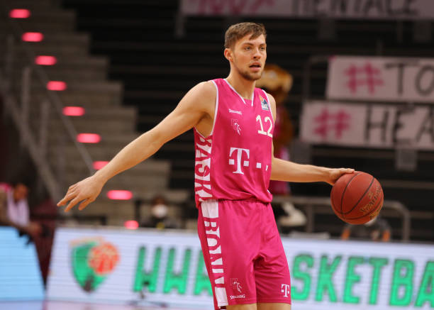 足球界从来 足球界从来